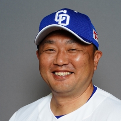 【24時間以内/匿名配送】ドラゴンズ 小林正人選手 グラコン ジャケット XO 中日ドラゴンズ 小林 正人 選手情報 プロ野球｜スポーツ情報はd