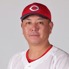 カープ朝山東洋/ユニフォーム/背番号83番 広島東洋カープ 朝山 東洋 選手情報 プロ野球ファーム戦｜スポーツ情報