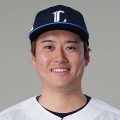 西武ライオンズ ユニフォーム 佐藤隼輔 佐藤隼輔 投手が今日限定で所沢警察署長に就任🚔✨ 所沢駅前にて